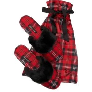 NWT Victoria’s Secret Red Plaid Slippers